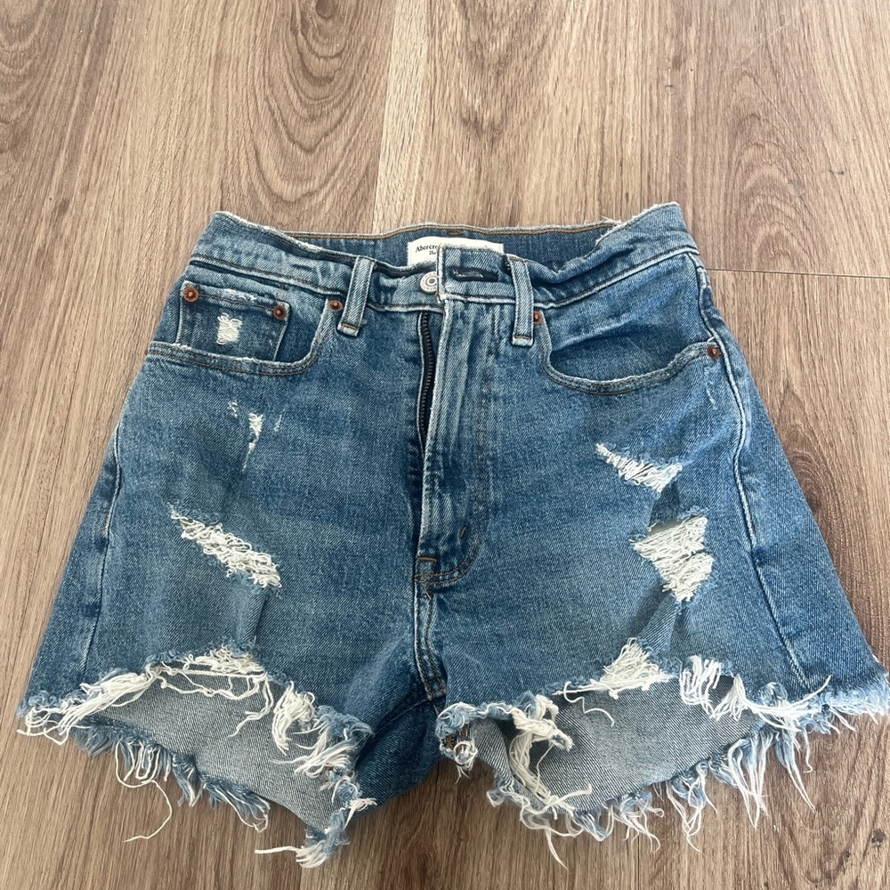 Abercrombie Curve Love Mom Short High Rise 24/00